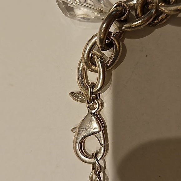 AVON Snowflake Silvertone 7.5" Bracelet - Picture 7 of 9